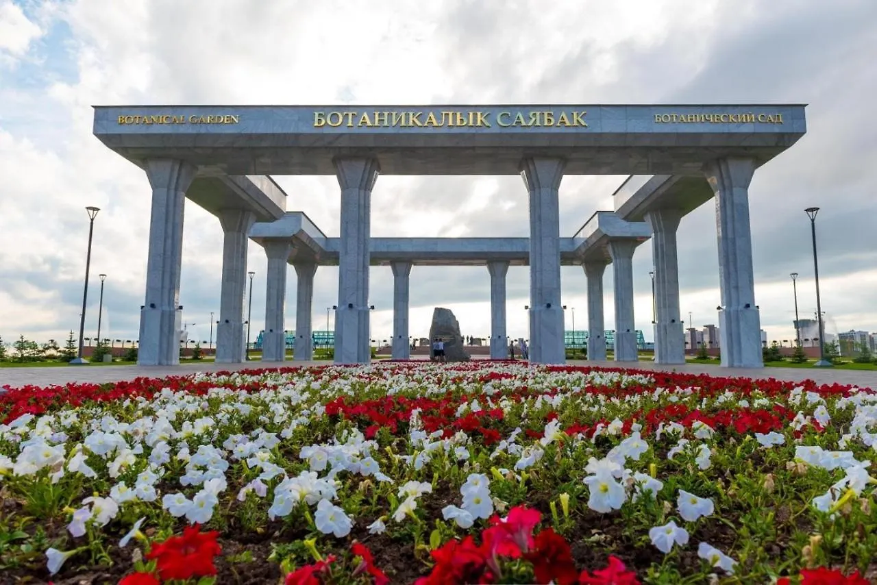 Экспо Бульвар 5 0*, Astana
